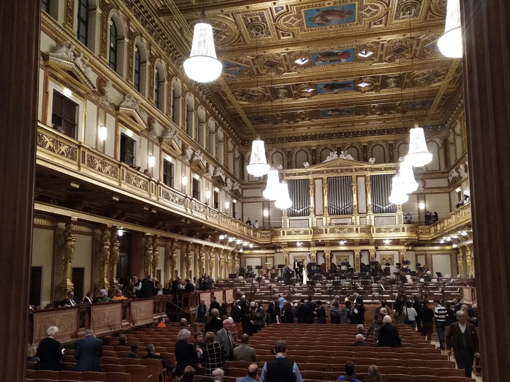 Die goldene Musikvereinssaal in Vienna, photo by Sophie Huijts